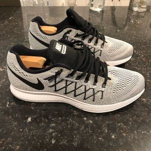 Nike Air Zoom Pegasus 32 - Grey/Black/White